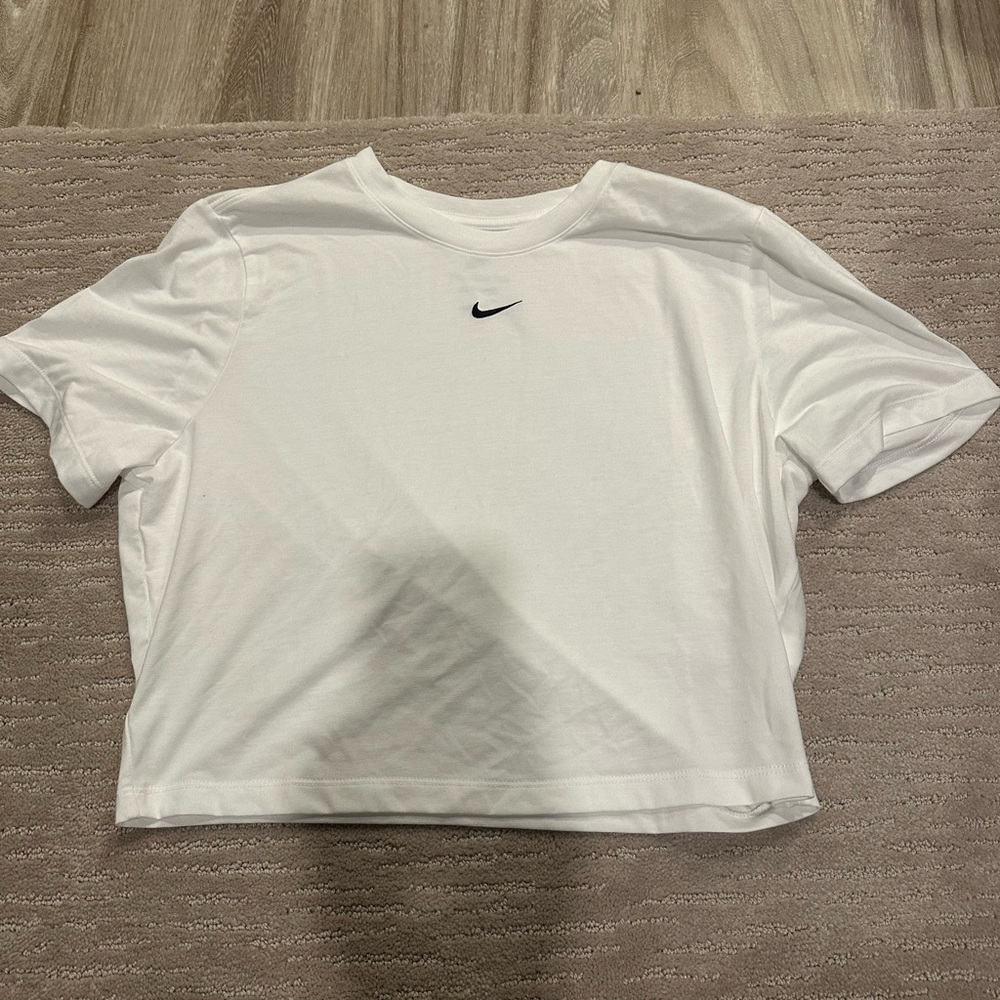 nike white small top